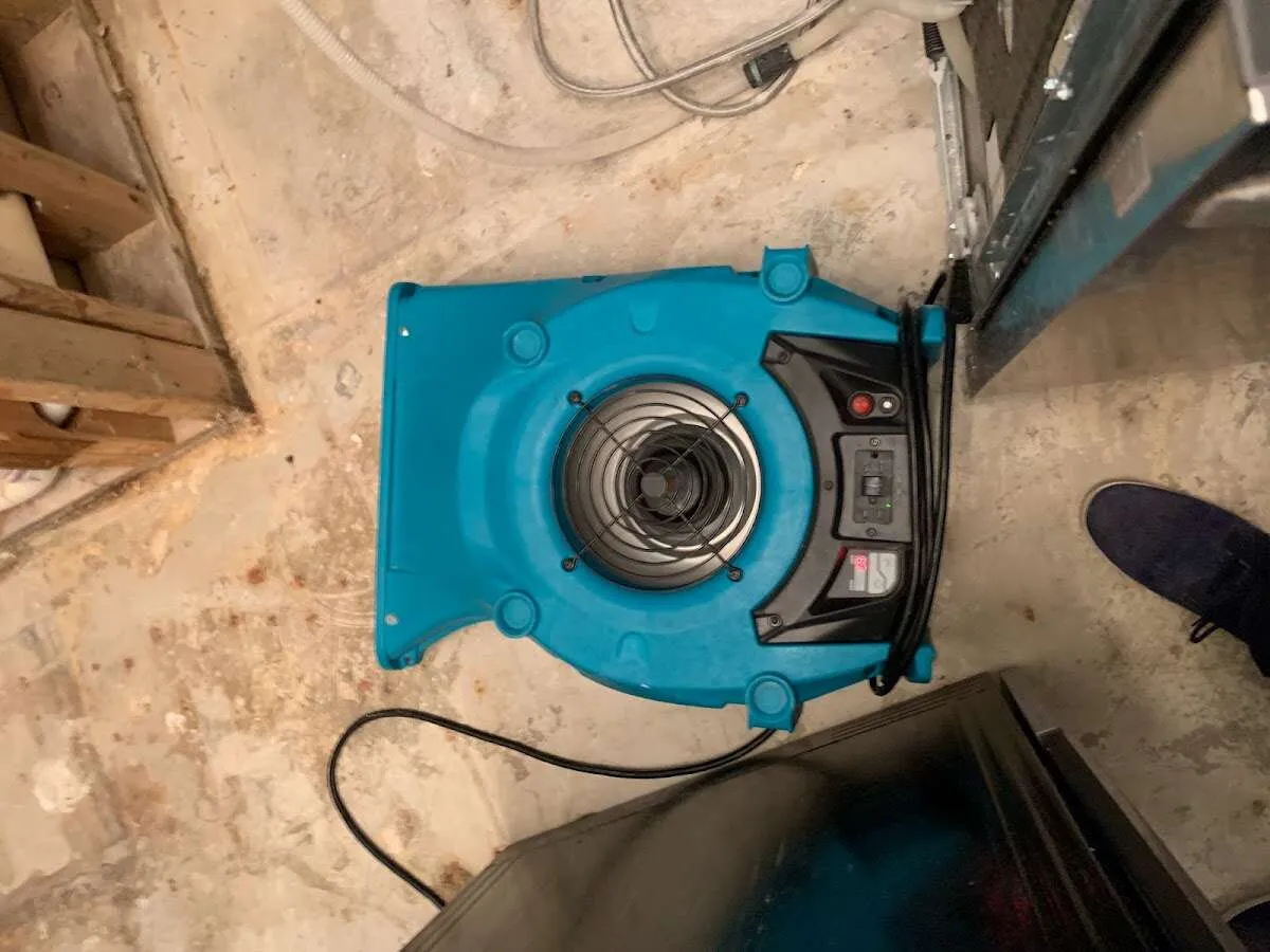 Air mover drying equipment for Mold Remediation & Removal in San Leandro